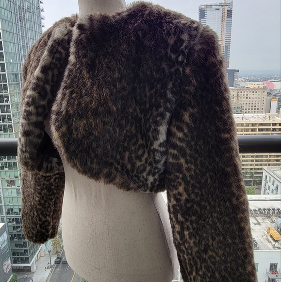 Vintage Animal Print  Faux Fur Crop Jacket Made in Japan in Medium - Picture 3 of 7